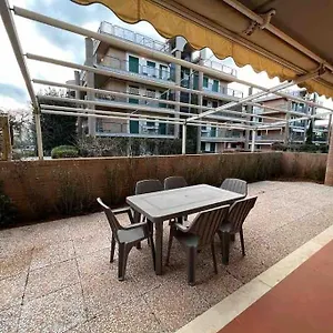 Appartamento Tranquillo Con Patio E Piscina, La Caduta